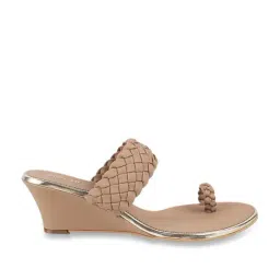 Mochi Women's Beige Toe Ring Wedges-image-37