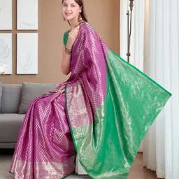 TRAQUILA Woven Design Zari Silk Blend Banarasi Saree image 4