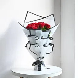 Ethereal Red Roses With Delicious Red Velvet Cake image 3