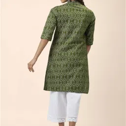Rangmanch by Pantaloons Green Cotton Printed Straight Kurta image 2
