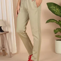 Sweet Dreams Green Fleece Regular Fit Solid Pyjama image 3