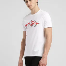 Levi's White Slim Fit Printed T-Shirt image 3
