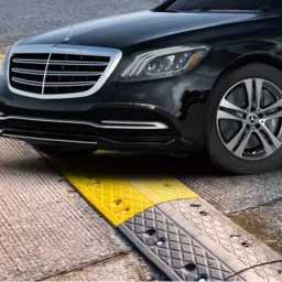 Ladwa 100x34x5 cm 5 m Rubber Un-Breakable Speed Breaker/Road Hump (Pack of 20) image 2