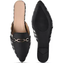 The White Pole Women's Black Mule Shoes image 4