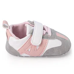 Cute Walk by Babyhug Booties with Velcro Closure - Pink & Grey image 4