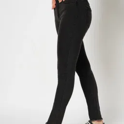 Only Black Blended Skinny Fit Mid Rise Jeans image 3