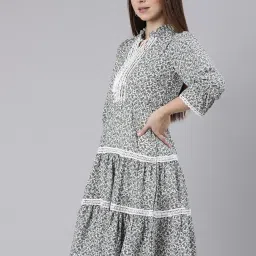 showoffff SHOWOFF Grey Floral Print Fit & Flare Dress image 3