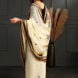 Aditri Off White Handloom Khadi Cotton Saree image 3