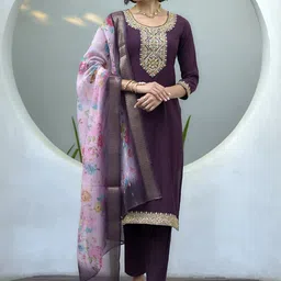 SHREE LAXMINARAYAN EXPORT Women Yoke Design Regular Kurta & Trousers With Floral Dupatta-picture-27