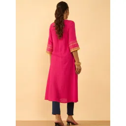 Taneira Pink Viscose Regular Fit Solid Kurta image 2