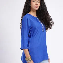 Anouk Rustic Floral Embroidered Kurti image 3