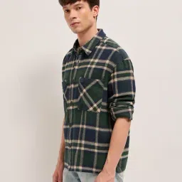 The Bear House Green Cotton Checked Relaxed Fit Shacket image 3