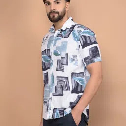 Crimsoune Club Blue Viscose Slim Fit Graphic Shirt image 3