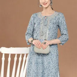 Varanga Grey Regular Fit Embroidered Kurta image 5