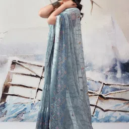 Satrani Grey Printed Saree With Unstitched Blouse image 3