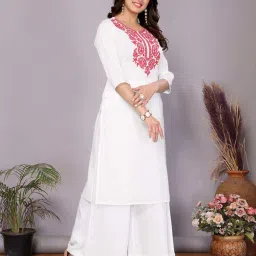 Rangita White Regular Fit Embroidered Kurtas image 3
