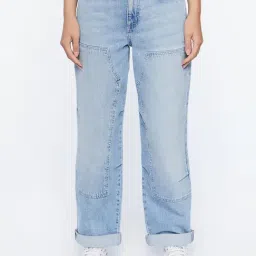 FOREVER 21 WOMEN MID WAIST BOYFRIEND FIT REGULAR LENGTH JEANS-image-93