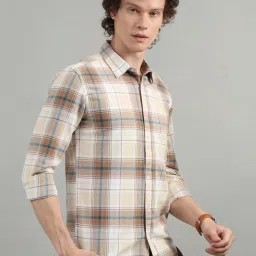 Bushirt Brown Regular Fit Checks Shirt image 3