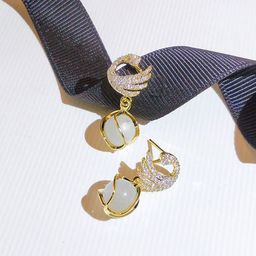 DIVASTRI Korean Gold-Plated Contemporary Shaped Teardrop Studs-picture-16