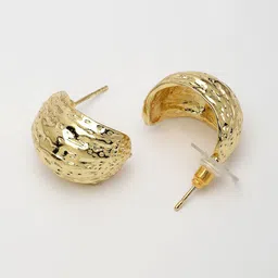 DressBerry Gold-Plated Textured Classic Half Hoop Earrings image 4