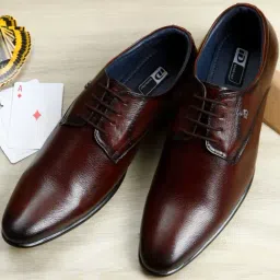 ID Men's Brown Derby Shoes-image-77