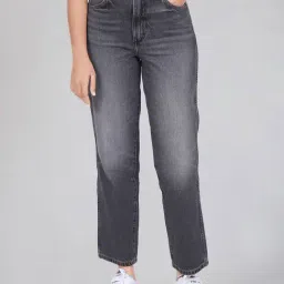 Wrangler Black Cotton Solid Straight Fit Jeans-picture-13
