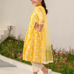 Pspeaches Girls Yellow Cotton Regular Fit Printed Kurta Set image 3