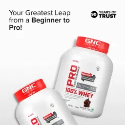 GNC Pro Performance 100% Whey Protein Chocolate Fudge Flavoured Post-Workout Powder - 4 lbs image 3