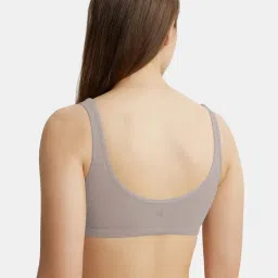 Jockey 1550 Women's Super Combed Cotton Elastane Stretch Slip On Crop Top With Stay Fresh Treatment image 3
