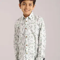 Indian Terrain Kids White & Green Cotton Printed Full Sleeves Shirt-picture-21
