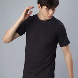 BLUWEEA Structured Round Neck Short Sleeves T-shirt image 5