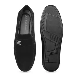 Mast & Harbour Men Velvet Mojaris image 2