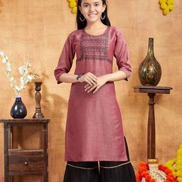 Aarika Three Fourth Sleeves Ethnic Motif Printed Straight Cut Kurta - Maroon-picture-27