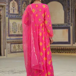 Scakhi Pink Muslin Silk Bandhani Dress With Dupatta image 3