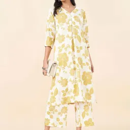 Rangmanch by Pantaloons Yellow Printed Kurta Palazzo Set image 3