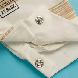 Mini Taurus Interlock Knit Full Sleeves Romper With Animal Print - Beige image 5