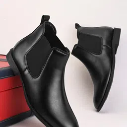 The Roadster Lifestyle Co Men Block-Heeled Chelsea Boot-picture-18