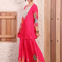 DEEBACO Women Bandhani Printed Kurti With Sharara Co-ord Set image 2