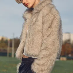 H&M Cropped Fluffy Jacket-picture-21