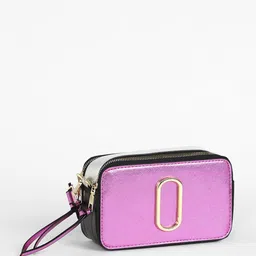 HAUTE SAUCE by Campus Sutra Leather Structured Handheld Bag with Tasselled image 5
