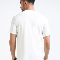 INVICTUS Men Solid Round Neck Cotton T-shirt image 2