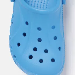 Crocs Kids Solid Clogs with Backstrap image 5