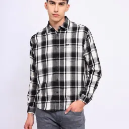Lee Black Cotton Relaxed Fit Checks Shirt-image-66