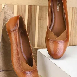 Pelle Albero Women's Tan Wedge Pumps-picture-28