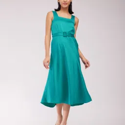 Fablestreet Green Regular Fit Midi Dress image 4