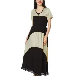 PATRORNA Black & White Color-Block Nighty-image-27