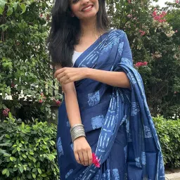 Saree Mall Navy Printed Sarees With Unstitched Blouse image 4