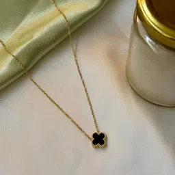 Pura Tienda Women GoldJewellery Set image 5