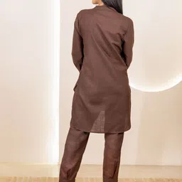 HUESION Mandarin Collar Top With Trousers Co-Ords image 4