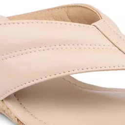 Design Crew Women's Beige Thong Wedges image 4